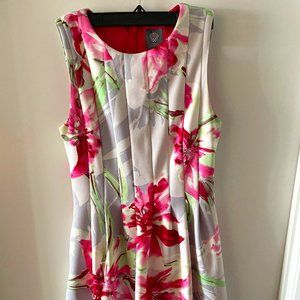 Floral Dress with Hidden Pockets